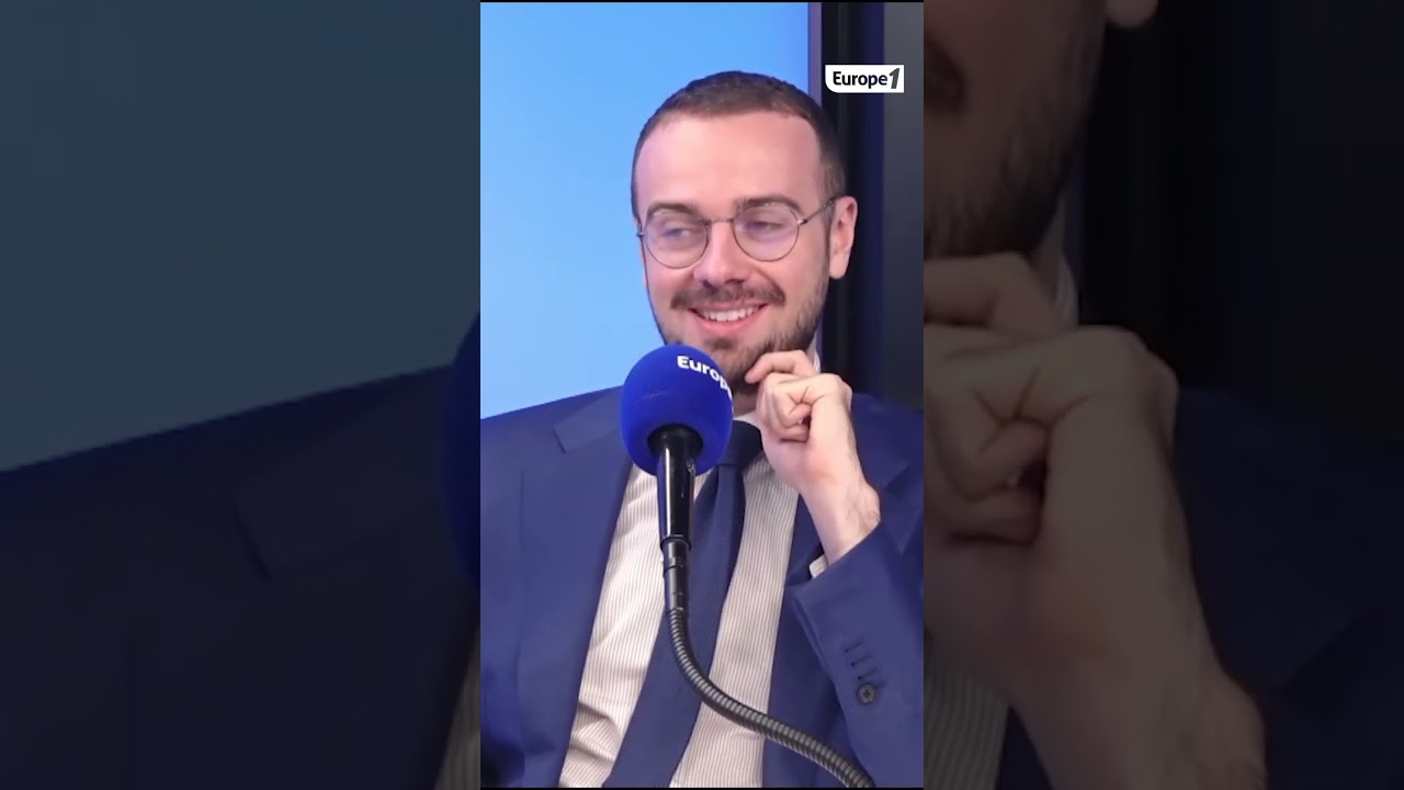 🤣 "Je vais demander au DG de cette antenne qu'à la rentrée vos téléphones soient dehors !" (E.Deval)