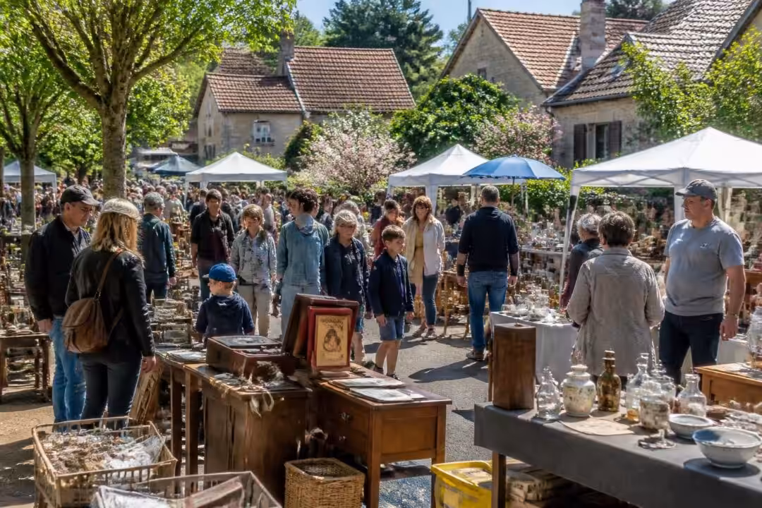 découvrez 25 brocantes et vide-greniers à ne pas manquer dans les yvelines lors du week-end de la pentecôte. partez à la chasse aux trésors et profitez d'une ambiance conviviale.